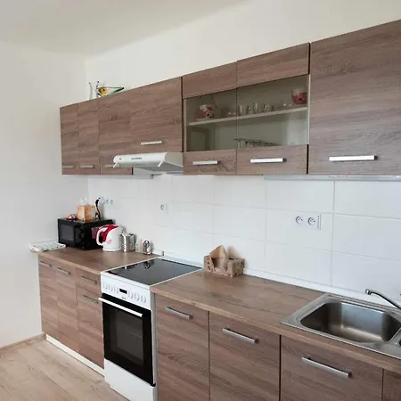 Luka Apartment *